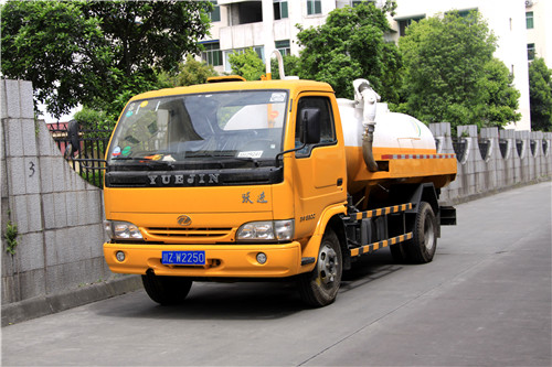  真空吸糞車(chē)